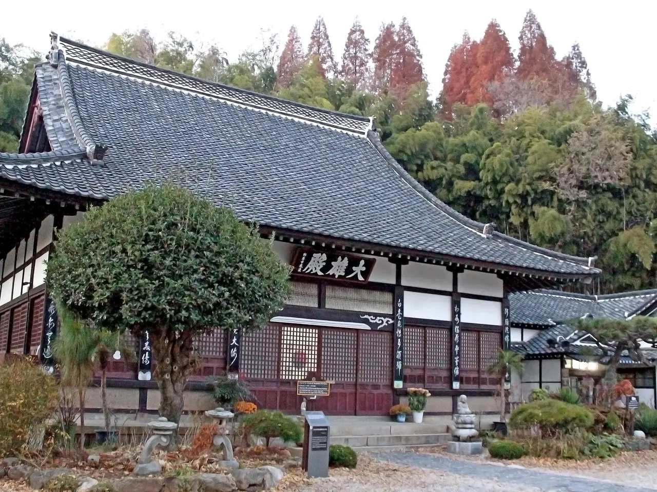 군산 동국사 대웅전 — 국내 유일 일본식 사찰
